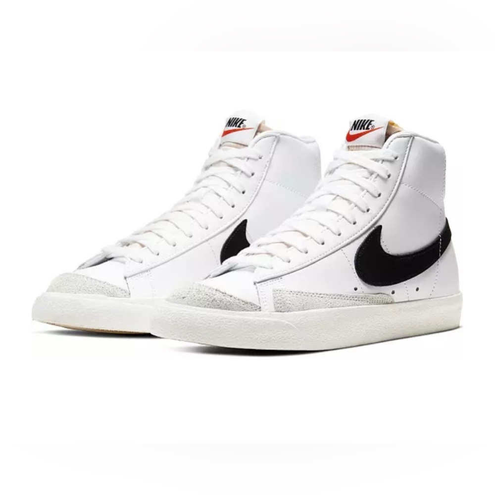 Nike Blazers 77 Mid with Black Swoosh Women’s Size 6.5 Sneakers